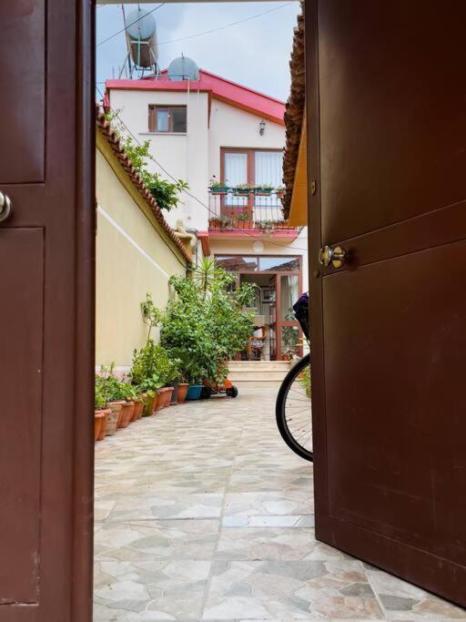 Vila Kodra Tirana Exterior photo