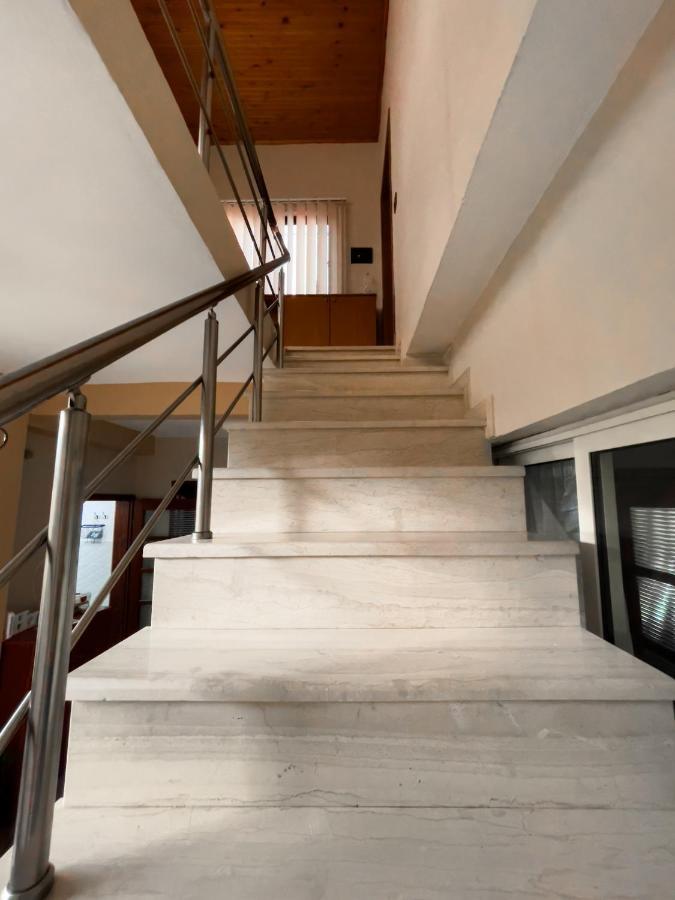Vila Kodra Tirana Exterior photo