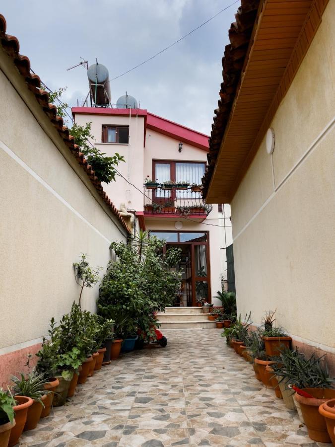 Vila Kodra Tirana Exterior photo